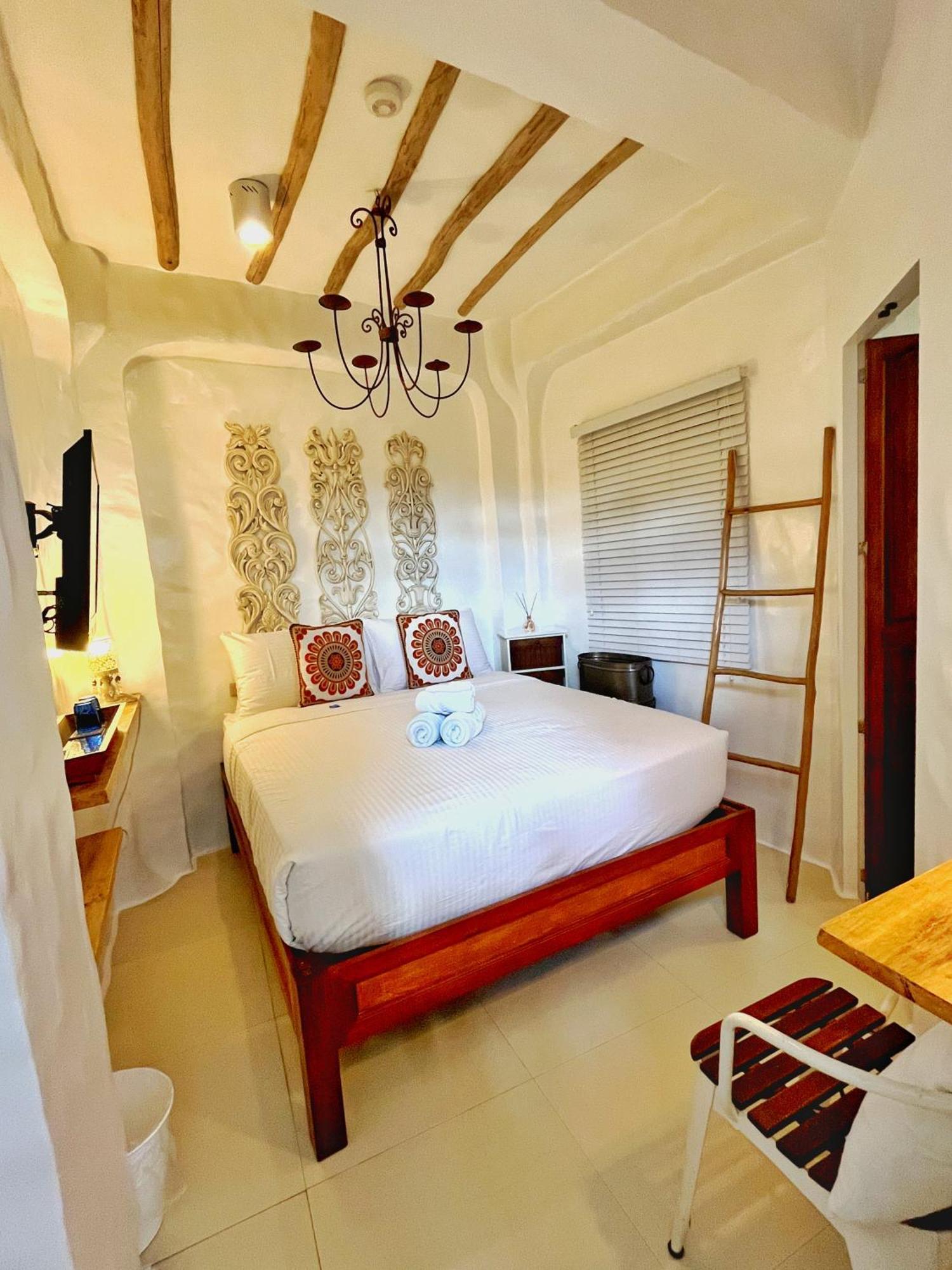 Lugar Bonito Hotel Balabag  Buitenkant foto