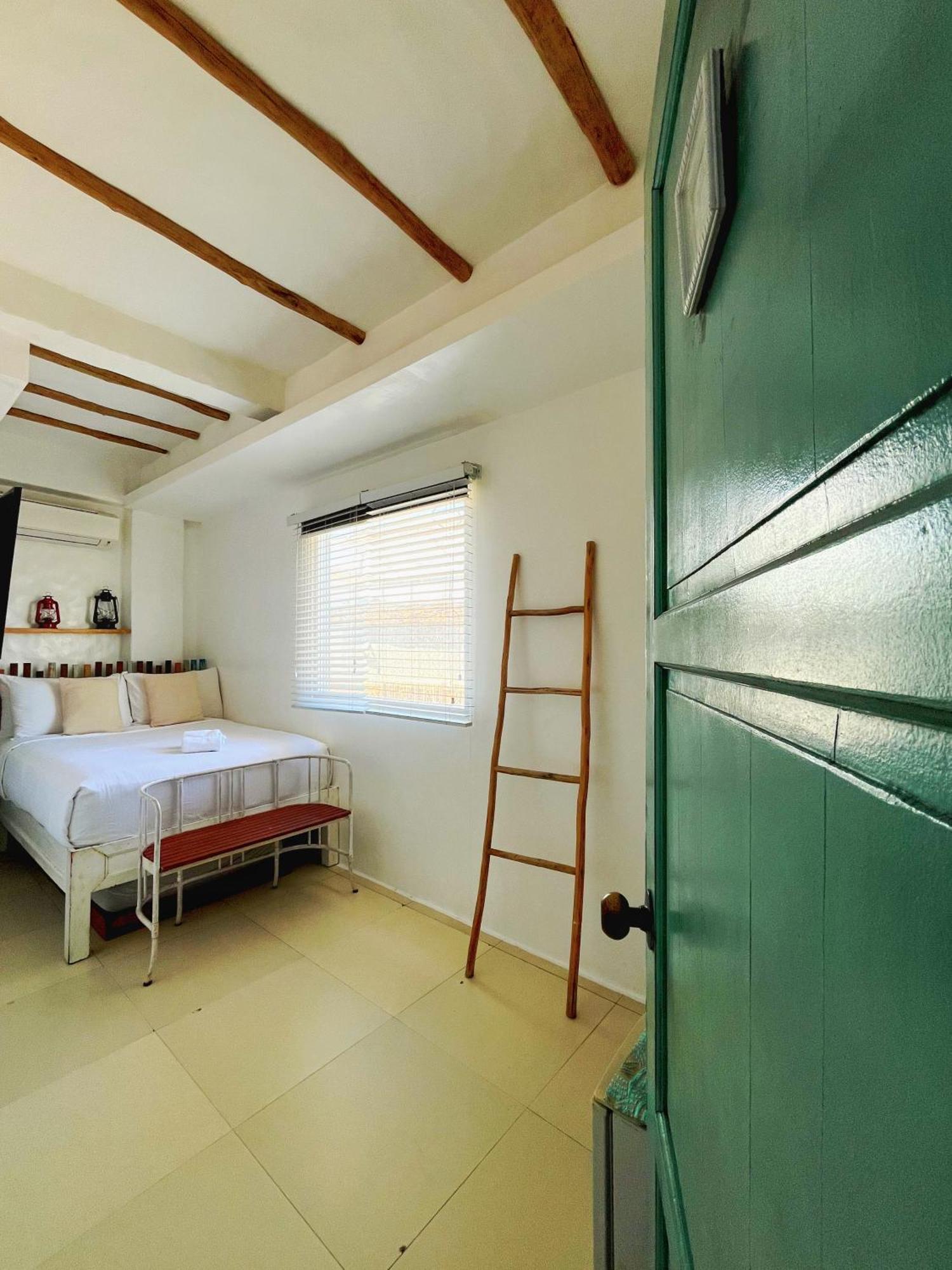 Lugar Bonito Hotel Balabag  Buitenkant foto
