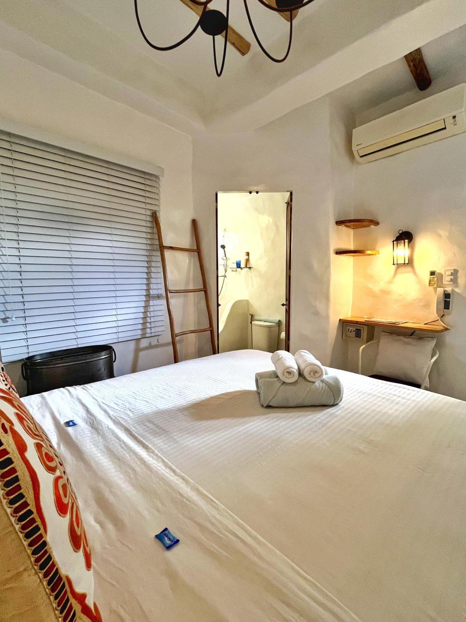 Lugar Bonito Hotel Balabag  Buitenkant foto